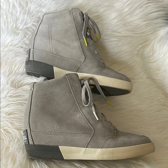 Sorel Gray Suede Wedge Boots size 10 - Picture 8 of 10